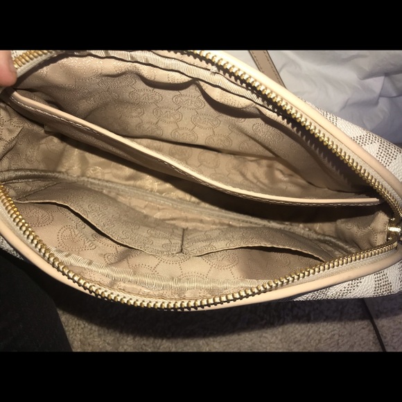 Michael Kors Crossbody Purse - Picture 4 of 4